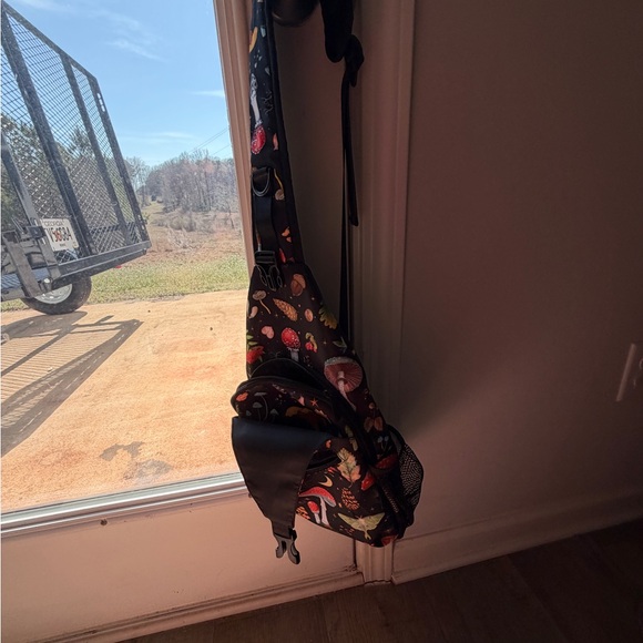 Colorful Patterned Sling Bag - Picture 2 of 12